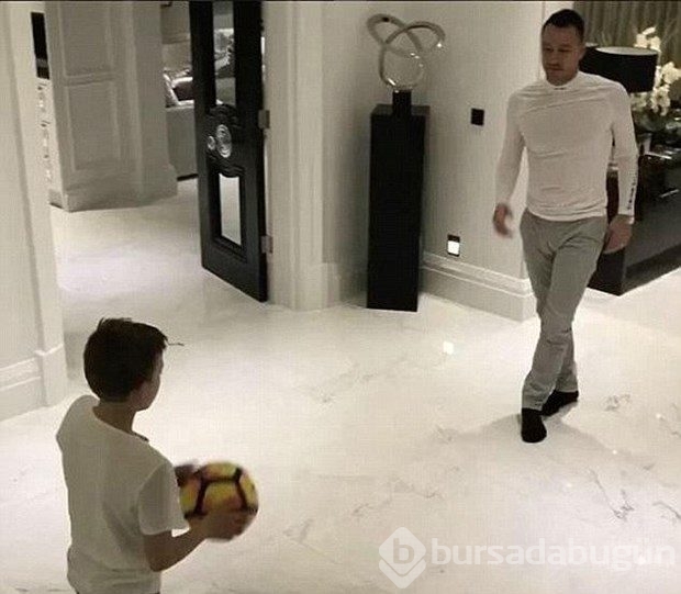 Tatil fotoğrafı John Terry'e pahalıya patladı!