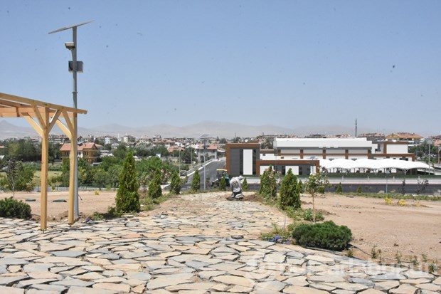 Tarihi İlbiz Höyüğü parka dönüştürüldü