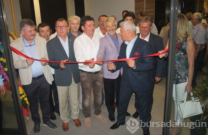 Bursa'nın yeni adresi Bu Köşe açıldı!
