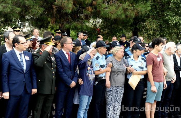 Bursa'da şehit polisin nişanlısı teröristleri sevindirmedi!