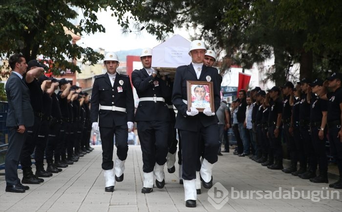 Bursa'da şehit polisin nişanlısı teröristleri sevindirmedi!