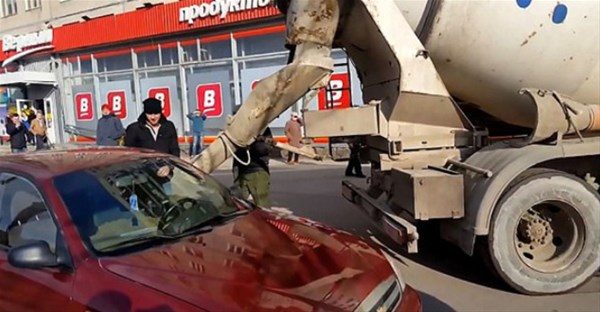 Kıskanç eşlerin acı intikamları	