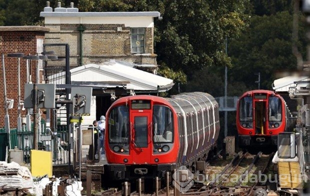 Londra'da metro istasyonunda patlama!
