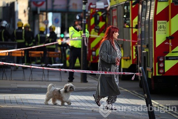 Londra'da metro istasyonunda patlama!