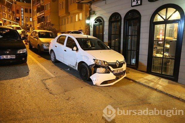 Bursa'da freni boşalan kamyonet dehşet saçtı