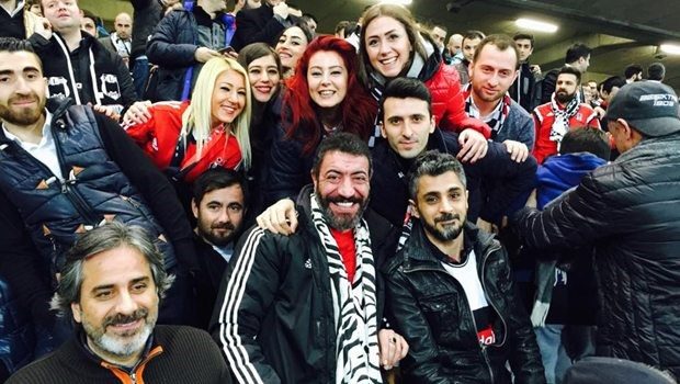 Ünlüler hangi takımları tutuyor?
