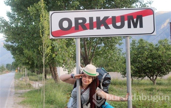Otostopla 40 günde 18 ülke gezdiler
