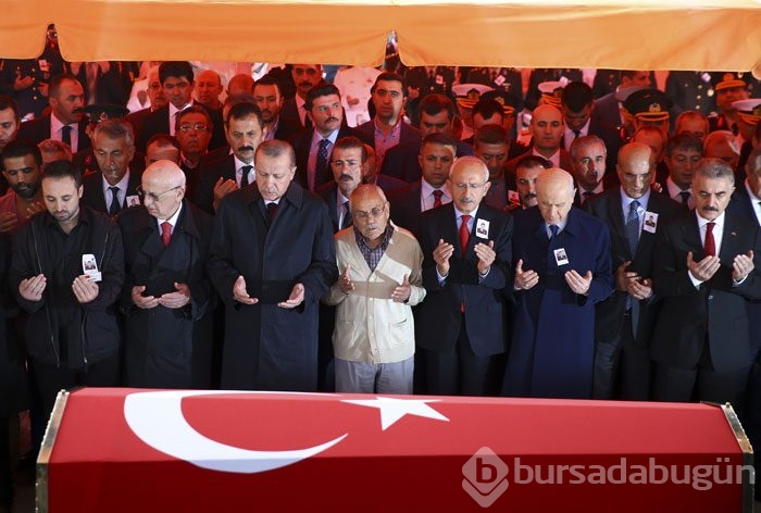 Şehit Yüzbaşı son yolculuğuna uğurlandı