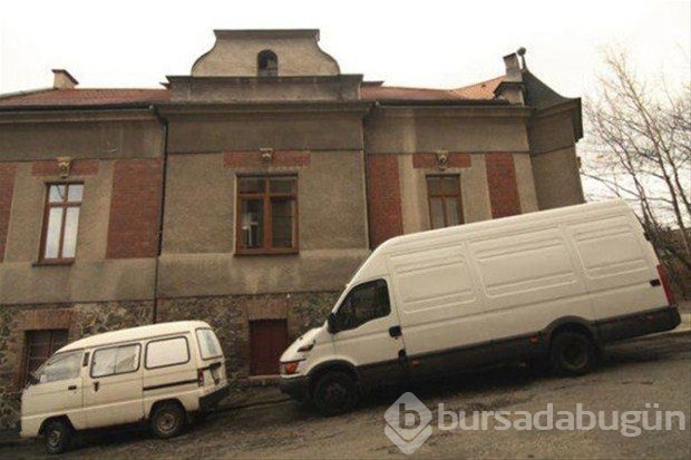 Minibüsü evi yaptı