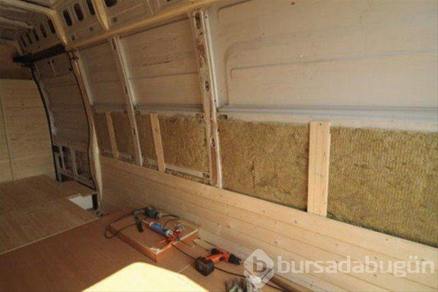 Minibüsü evi yaptı