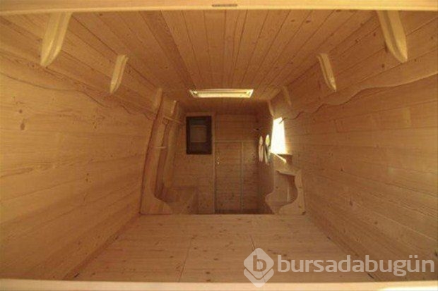 Minibüsü evi yaptı