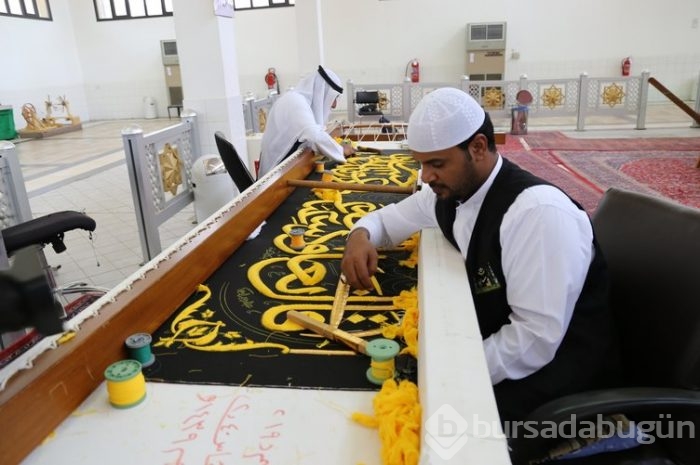 Kabe'nin örtüsü yapım aşamasında