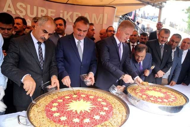 Cumhurbaşkanlığından aşure ikramı
