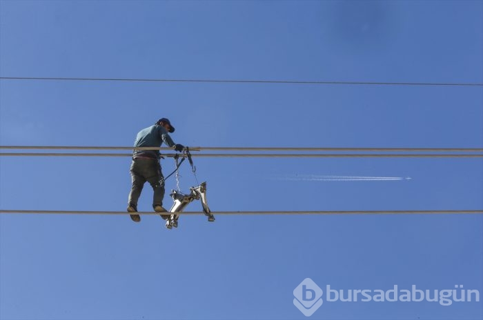 Yüksek gerilim hattında ekmek mücadelesi