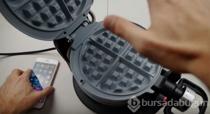 iPhone 8'i waffle makinesiyle test ettiler