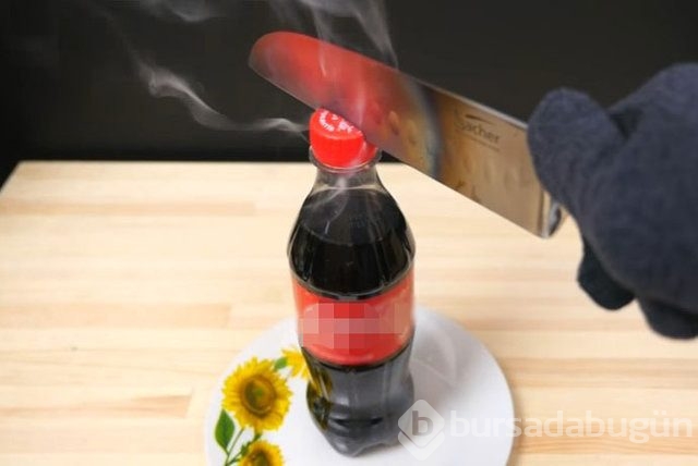 Kızgın bıçakla önüne geleni kesti