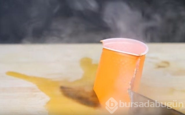 Kızgın bıçakla önüne geleni kesti