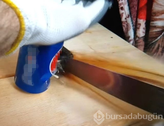 Kızgın bıçakla önüne geleni kesti