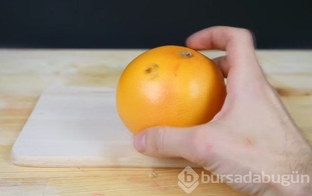 Kızgın bıçakla önüne geleni kesti