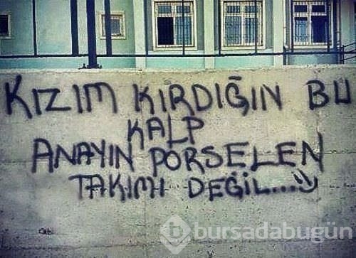 İlginç duvar yazıları