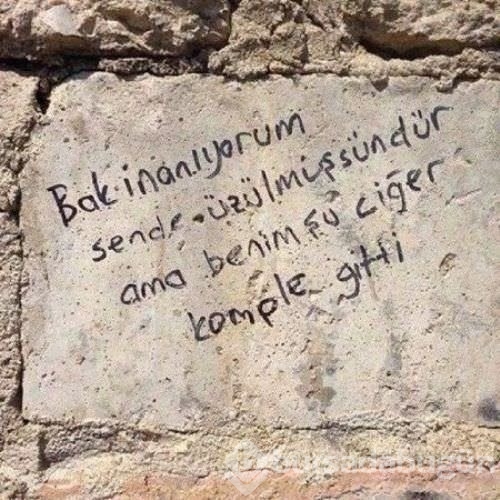 İlginç duvar yazıları