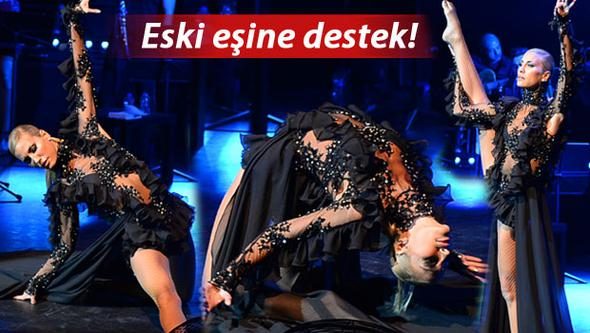 Çağla Şıkel büyüledi