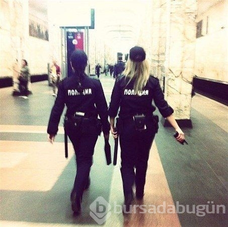 Rusya'nın en güzel polisi seçildi