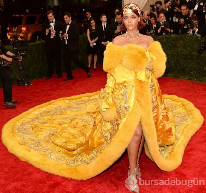 Rihanna'nın yeni stili 