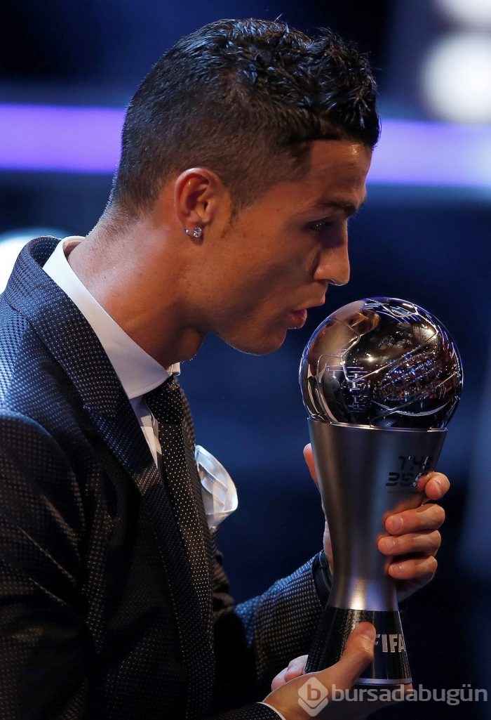 FIFA Yılın Erkek Oyuncusu ödülü Ronaldo'nun