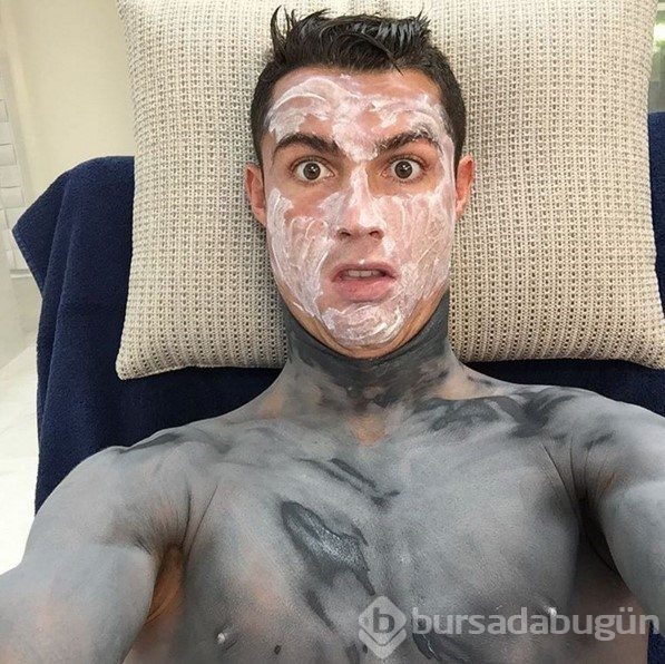 Ünlülerin güzellik maskeli selfie'leri 