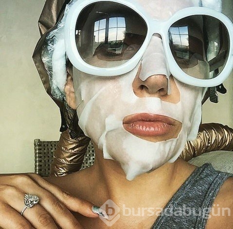 Ünlülerin güzellik maskeli selfie'leri 