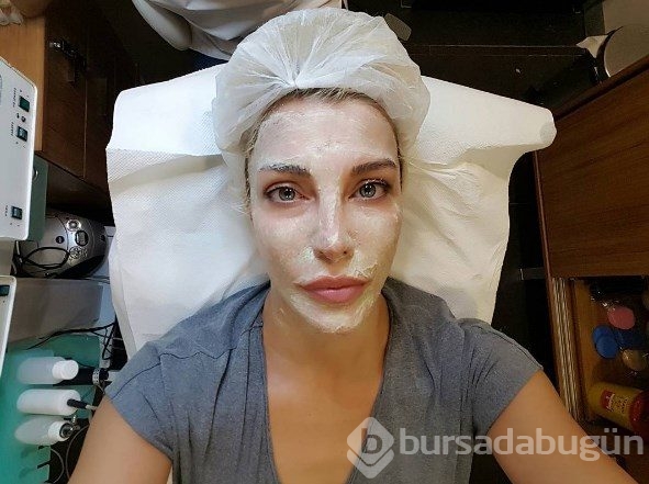 Ünlülerin güzellik maskeli selfie'leri 