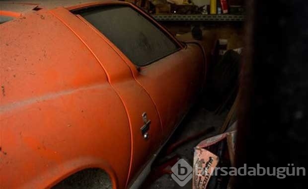 Satın aldığı evden lamborghini çıktı!
