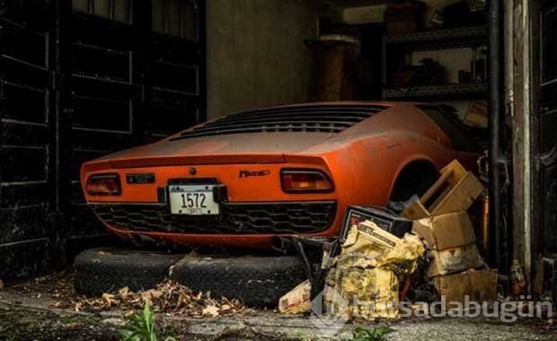 Satın aldığı evden lamborghini çıktı!