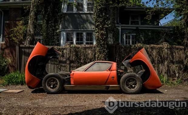 Satın aldığı evden lamborghini çıktı!