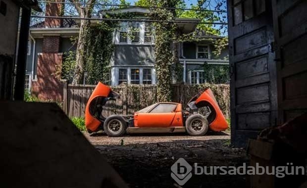 Satın aldığı evden lamborghini çıktı!
