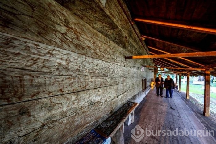 Çivi çakılmamış cami 811 yıldır ayakta
