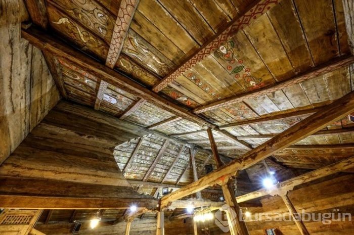 Çivi çakılmamış cami 811 yıldır ayakta