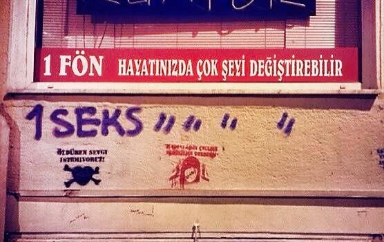 İlginç duvar yazıları