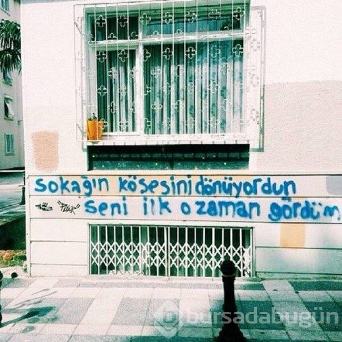 İlginç duvar yazıları