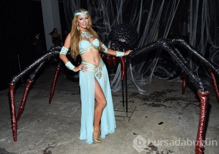 Paris Hilton dansöz oldu!