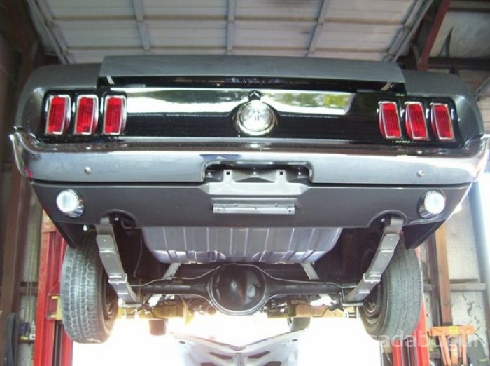 Hurdalığa atılan Mustang'ı yeniden yarattı