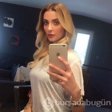Ünlülerin estetiksiz halleri