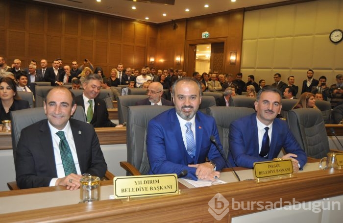 Bursa'nın yeni büyükşehir belediye başkanı Alinur Aktaş oldu