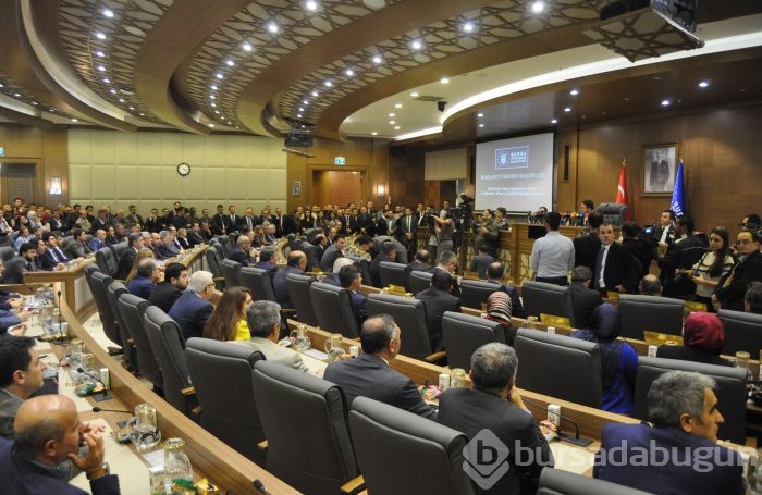 Bursa'nın yeni büyükşehir belediye başkanı Alinur Aktaş oldu