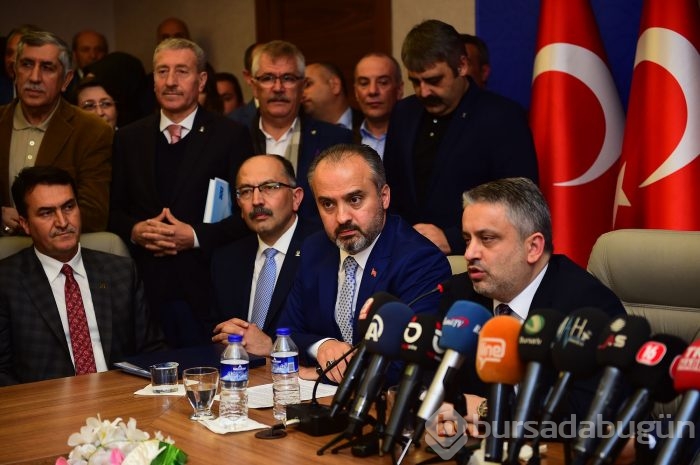 Bursa'nın yeni büyükşehir belediye başkanı Alinur Aktaş oldu