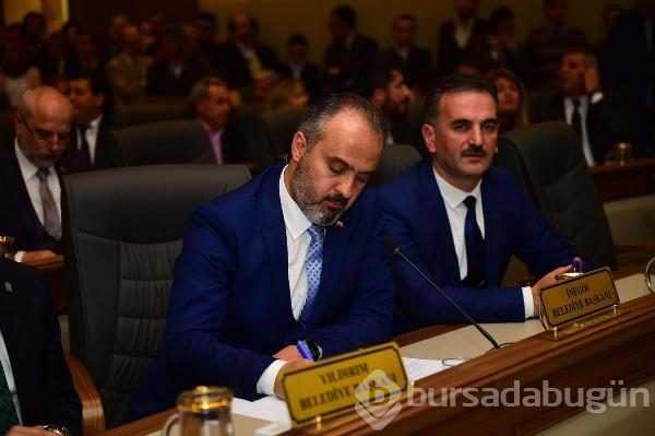 Bursa'nın yeni büyükşehir belediye başkanı Alinur Aktaş oldu