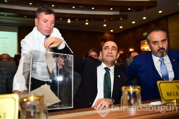 Bursa'nın yeni büyükşehir belediye başkanı Alinur Aktaş oldu