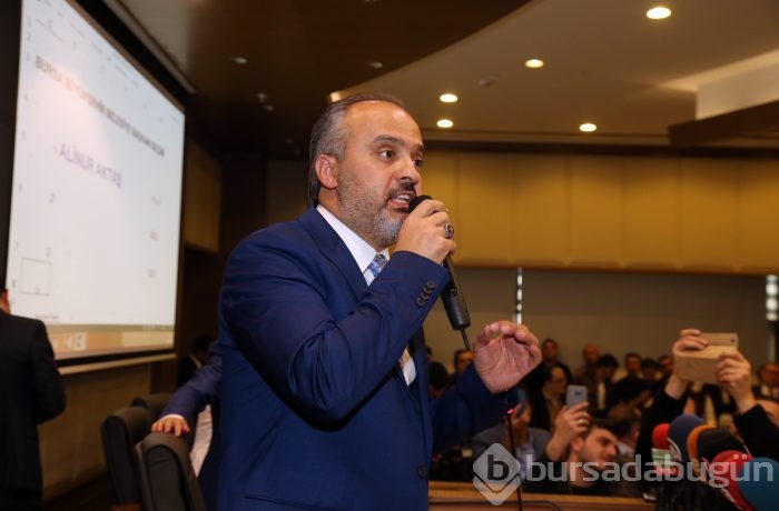 Bursa'nın yeni büyükşehir belediye başkanı Alinur Aktaş oldu