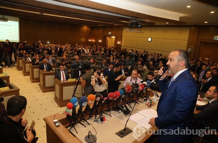 Bursa'nın yeni büyükşehir belediye başkanı Alinur Aktaş oldu